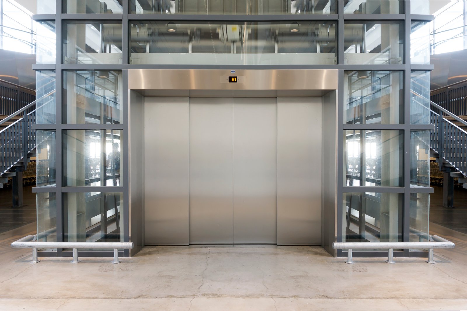 Standard Elevator